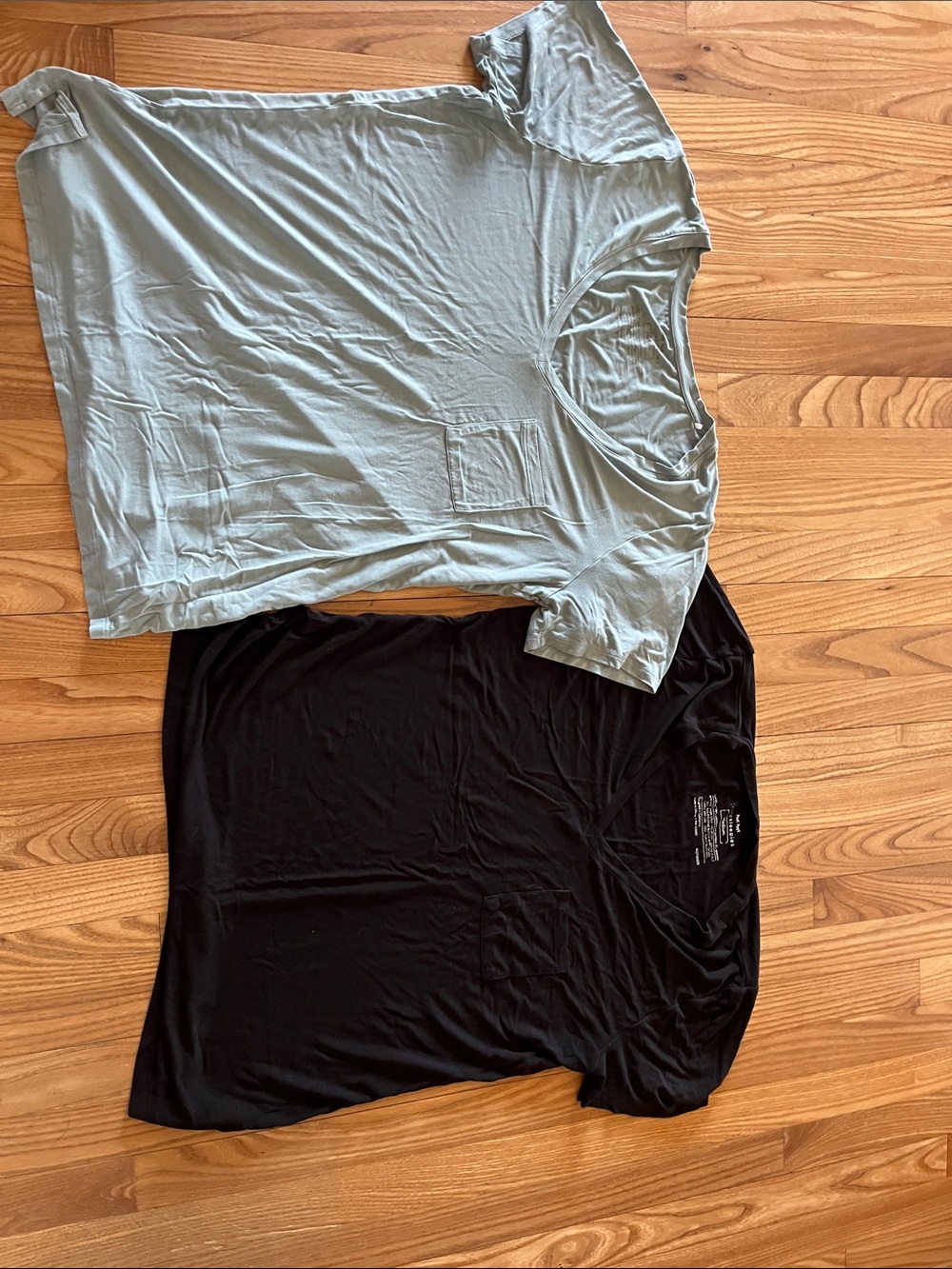 2-Pack Soft V-Neck Tees - Seafoam & Black LITTLE SLEEPIES M